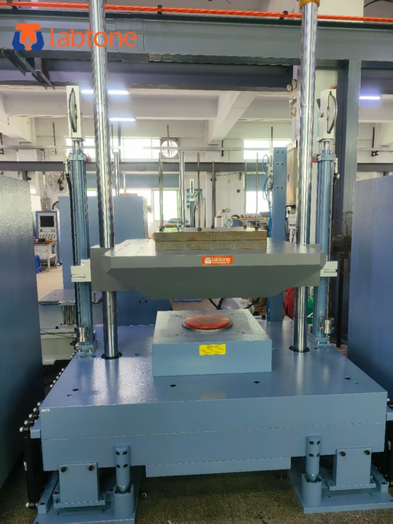 Heavy Duty Bump Test Machine Offering Large Table Size and High Payload ...